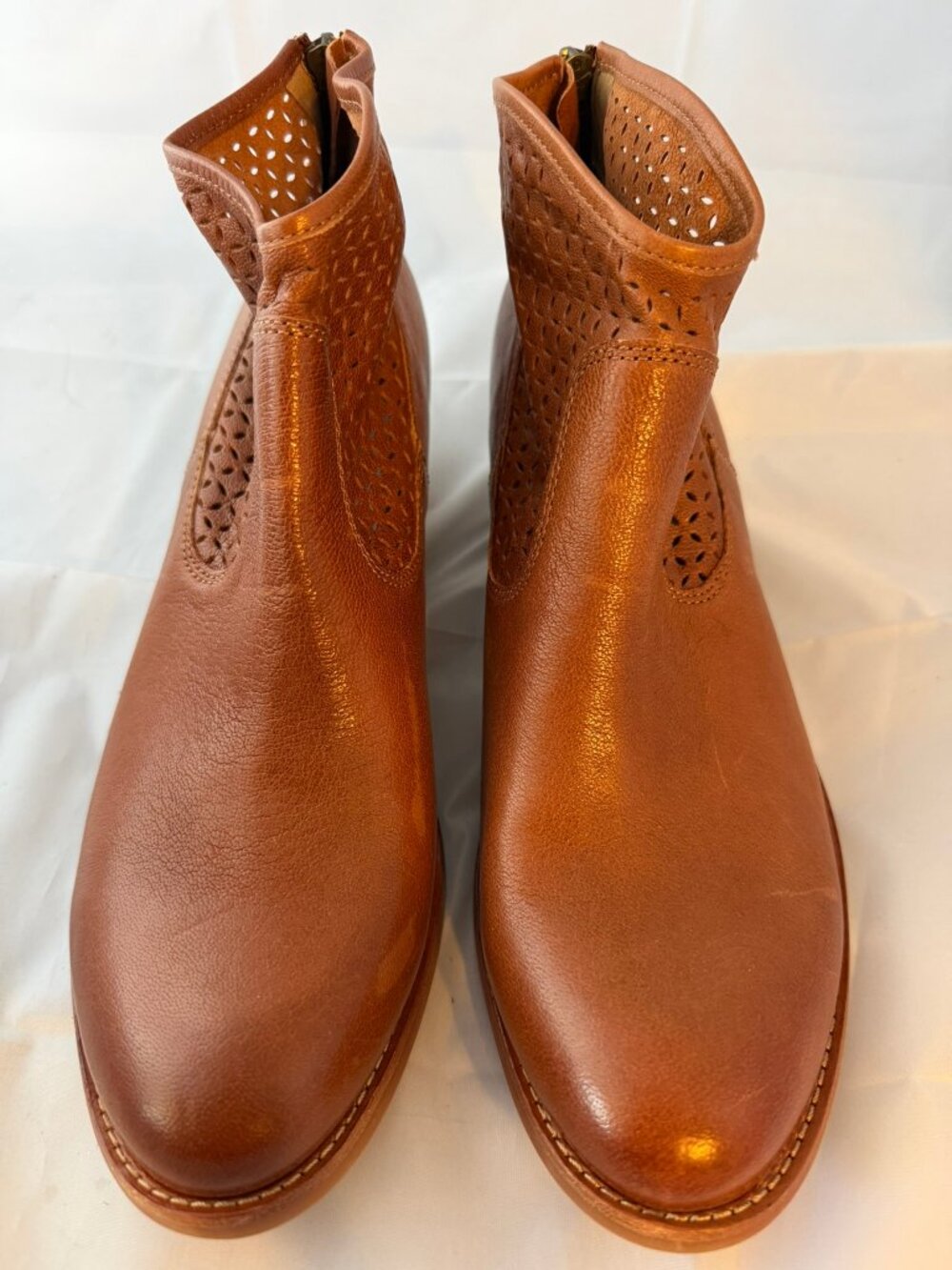 Sofft  Aisley Perf Ankle Boots, Brown Leather  Women Size 10  $170 Retail  NEW